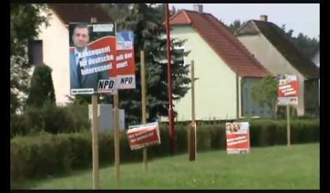 Akcja plakatowa niemieckich neonazistów