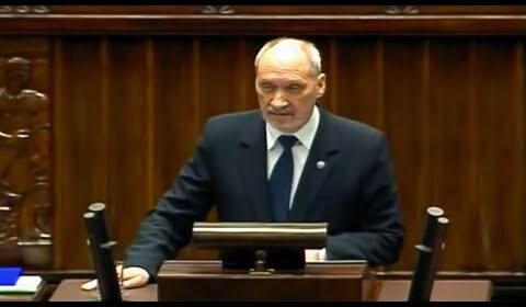 Macierewicz o ministrze Sikorskim