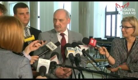 Poseł Macierewicz obala absurdalne zarzuty