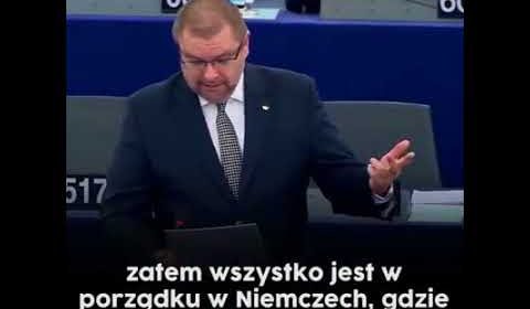 Robert Iwaszkiewicz podczas debaty o praworządności w Polsce