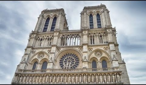 Notre Dame w Paryżu: Skrawek nieba na ziemi