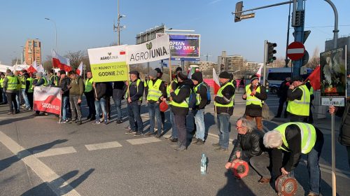 Rolnicza blokada Placu Zawiszy w Warszawie