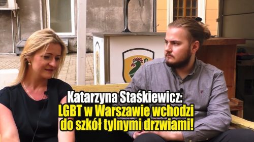 Wchodzą do szkół w Warszawie tylnymi drzwiami!