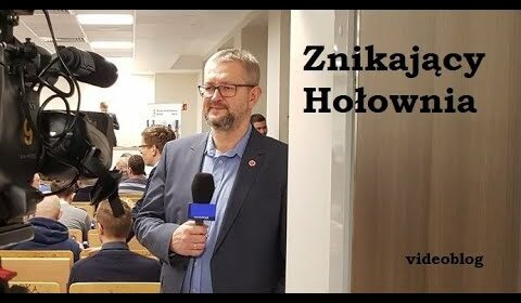 Zanikający Hołownia